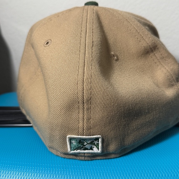 New Era New Orleans Zephyrs MiLab Tan Fitted Cap with Green Logo Size 7 3/8 - Picture 4 of 7
